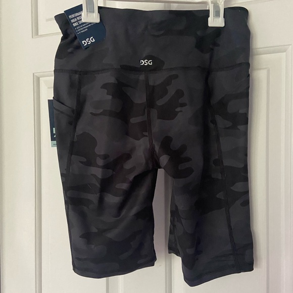 DSG SIZE SMALL 9” BIKER SHORTS. NEVER WORN—TAGS. - Picture 2 of 5